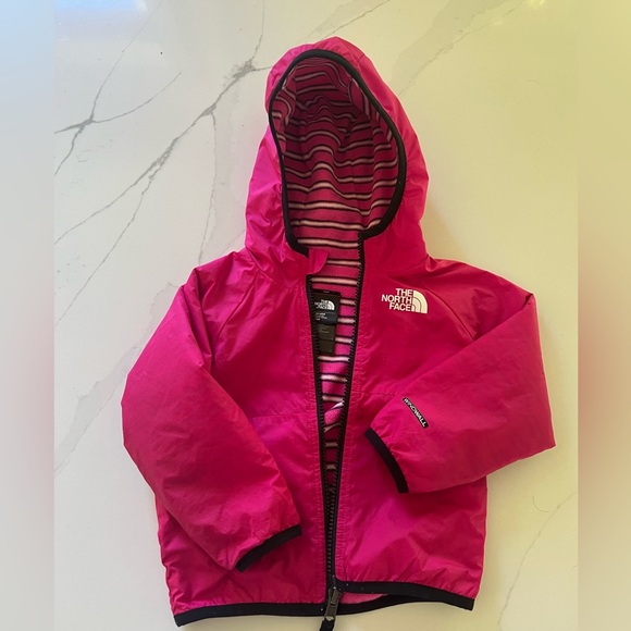 EUC The North Face 12-18 month Reversible Windwall/fleece jacket - Picture 4 of 10